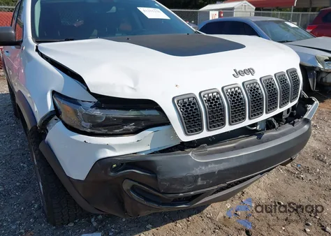 2019 Jeep Cherokee Trailhawk z USA, uszkodzony, nr VIN 1C4PJMBX3KD468040